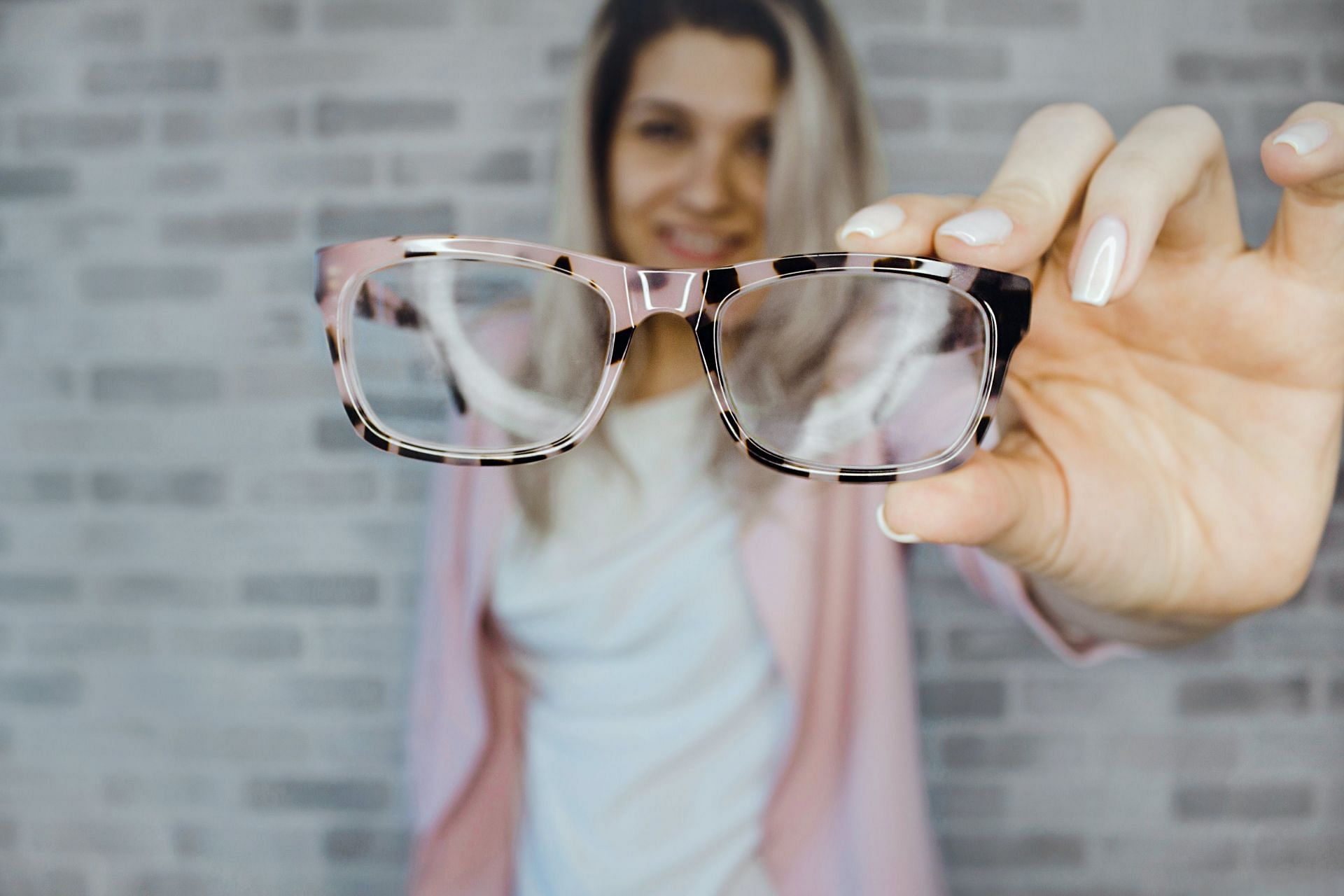 Importance of exercises to improve eyesight (image sourced via Pexels / Photo by designcologist)
